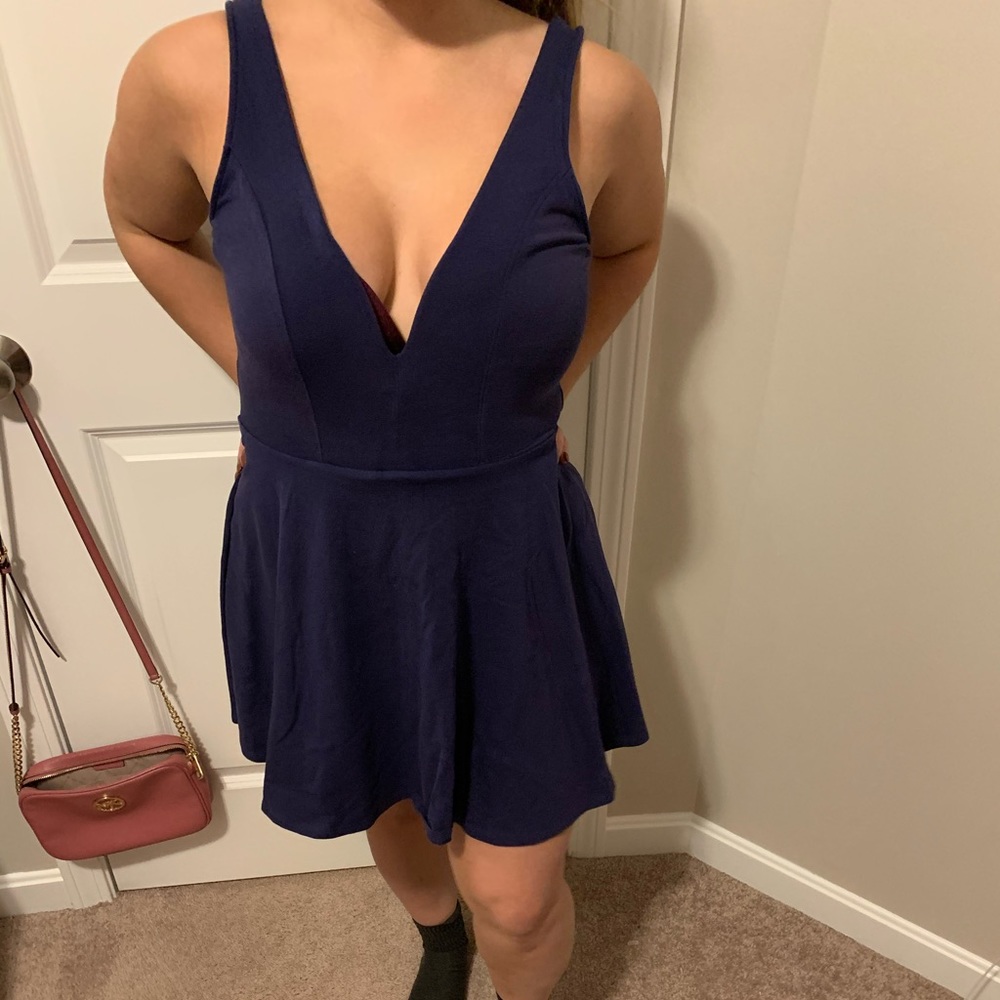 Express~ Cute/ Fun V-Neck Dress